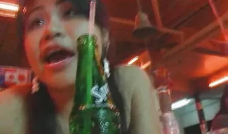 Les massages japonais porno sœurs ont perdu un frère sur la bande de papier.