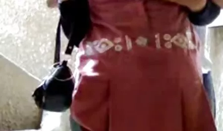 Blonde Mignonne film x de massage