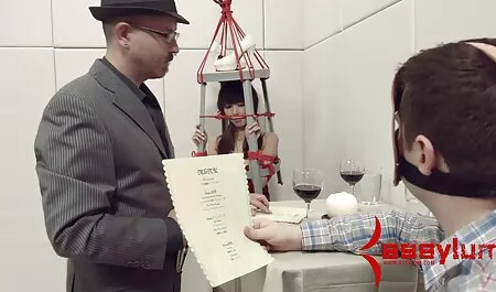 Le dur film porno massage room barman.