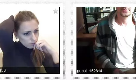 Ils enregistrent la fille porno massage en français en se masturbant.