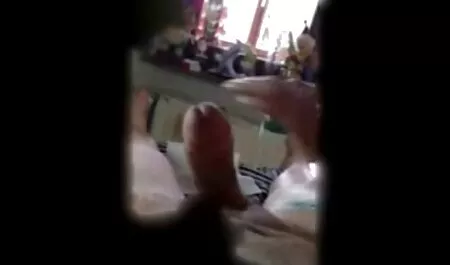 Les Blondes jouent massage soft porno avec des vagins.