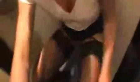 L'homme porno massaje qui a violé dur