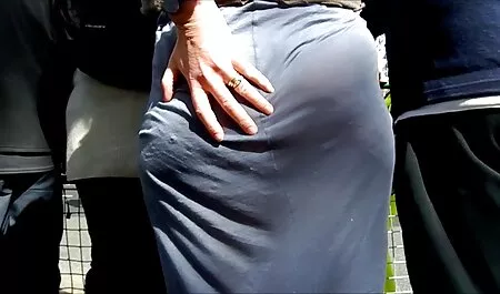 Caméra cachée dans un appartement films x massage loué.