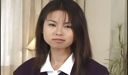 L'homme a mis massage érotique streaming la robe et a commencé à le caresser.