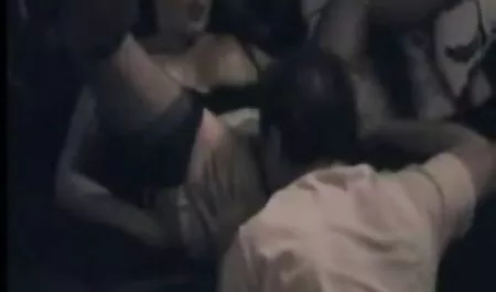 Nikita porno avec massage Von James