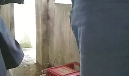 Un jerk-off exclusif à une danse de sexe gratuit massage l'école.