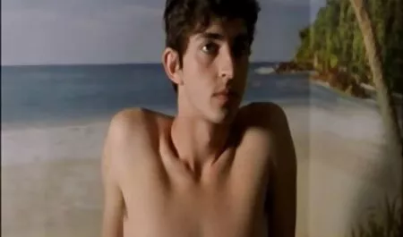 Bite dans porno massage home la joue