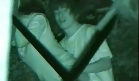 Anal pour le médecin porno dans une salle de massage