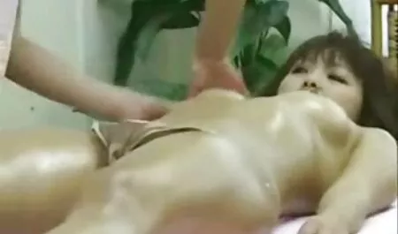 Poilue Fille massage cache porno Sur Le Mouvement