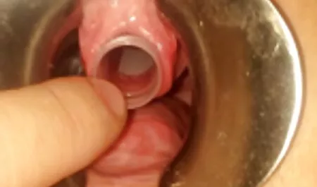 La brune travaillait sur le salaire tout en ayant des relations sexuelles avec le porno massage hd patron.