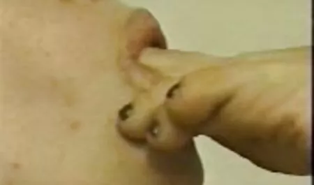 Sexe sur la table porno massage blond de massage