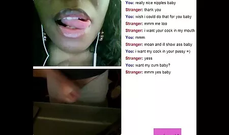 Maman m'a surpris en train filme porno massage de traverser une bite.