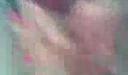 Priya massage massage porno en petit bikini