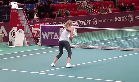 Seins babe huilé et baisée dans massage film x la salle de bain