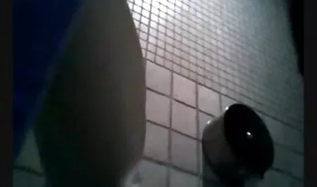 Bite massage force porno dans le cul