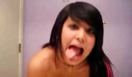 Seringue Anale. sexe sensuel massage